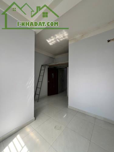 Bán Gấp CHDV Đ số 11 BHH dòng tiền 25tr/th m2 ,5 Tầng Nhỉnh 7 tỷ - 2