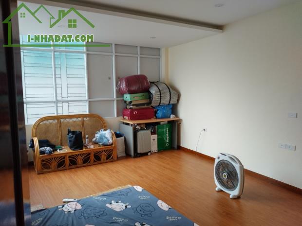 Nhà đẹp CMT8, hẻm xe hơi 35m,  1 trệt 3 lầu, chỉ 5.x tỷ - 2