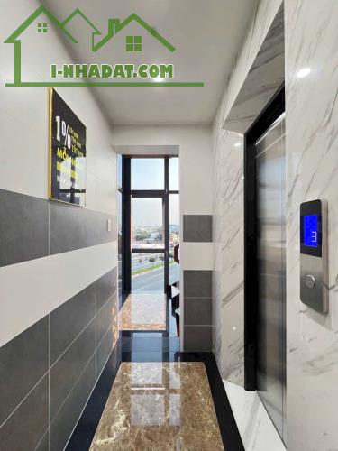 TOÀ NHÀ 5 TẦNG MT PHẠM VĂN ĐỒNG 90m2 - THU NHẬP HƠN 1 TỶ/NĂM - GIÁ 25.9T - 2