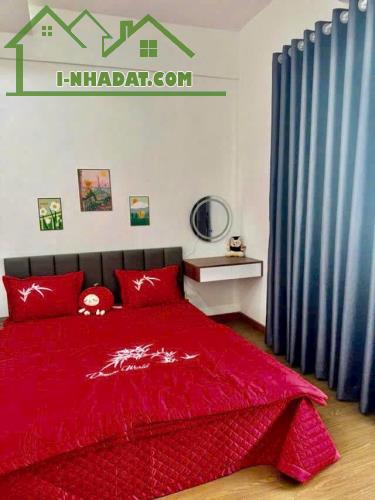 BÁN CĂN HỘ 3 NGỦ CHUNG CƯ THÀNH PHỐ GIAO LƯU - LÔ GÓC - TẶNG FULL NỘI THẤT - VIEW HỒ - 3
