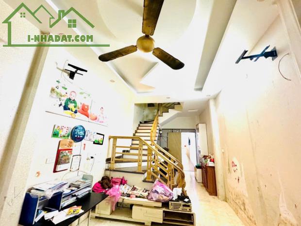 Bán nhà 2 tầng mặt phố quang trung giá chỉ hơn 6tỷ
