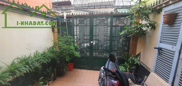 NHÀ VỊ TRÍ CỰC ĐẸP- NỞ HẬU- CÁCH MẶT TIỀN ĐƯỜNG DƯƠNG BÁ TRẠC CHỈ 100M- QUẬ