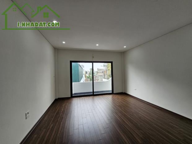 Bán nhà Thạch Bàn,Long Biên 5 tầng,50m,mt4.6m oto đỗ cổng nhỉnh 8 tỷ - 4