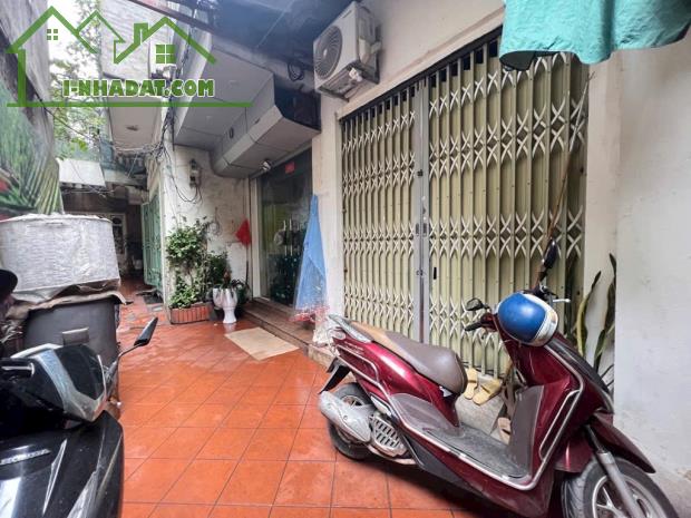 Bán đất tặng nhà khuôn tiền nhỏ xinh xinh ở sướng quá tuyệt vời