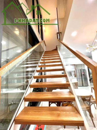 MTKD Nguyễn Hữu Tiến Tân Phú BTCT 3 Lầu - Mới Đẹp - 160m2 Giá 17.9 Tỷ - 2