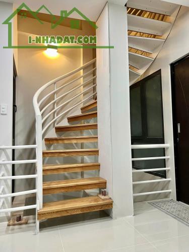 MTKD Nguyễn Hữu Tiến Tân Phú BTCT 3 Lầu - Mới Đẹp - 160m2 Giá 17.9 Tỷ - 3