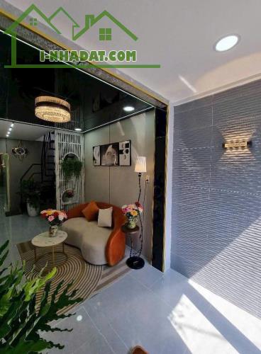 Nhà mới ở ngay, Hẻm xe hơi, gần Tô Ngọc Vân sau lưng Điện Lực Thủ Đức 40m2 giá 3.18 tỷ - 1