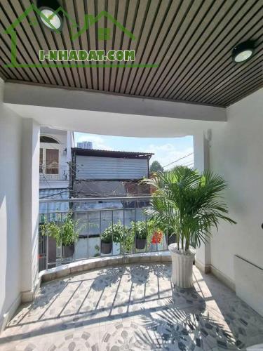 Nhà mới ở ngay, Hẻm xe hơi, gần Tô Ngọc Vân sau lưng Điện Lực Thủ Đức 40m2 giá 3.18 tỷ - 2