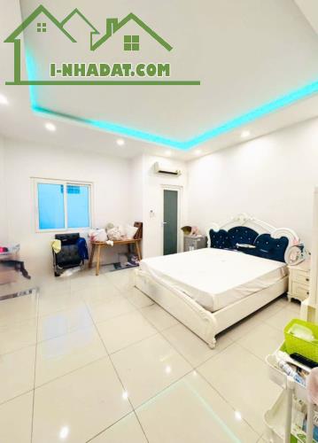 Xe hơi ngủ nhà, DT ( 4.5x18), 4 tầng BTCT, 6WC, Phường 13, Bình Thạnh - 1
