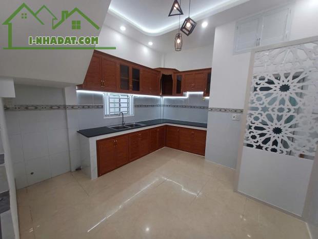 Bán nhà đẹp trệt lầu nằm trên mặt tiền hẻm 2 đường Bùi Hữu Nghĩa, Bình Thủy, Cần Thơ - 3