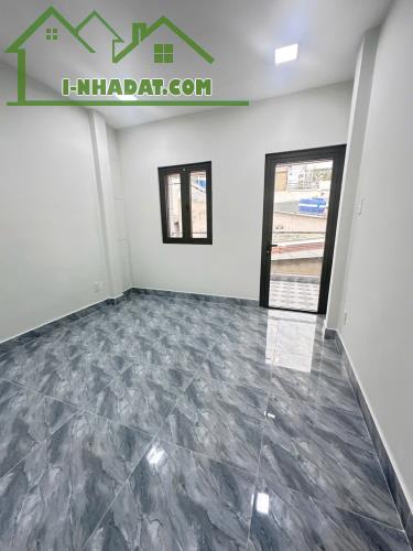 Nhà SHHC 4.4*11m/2lầu/4PN/3Toilet hẻm thông 39 Dạ Nam P2Q8