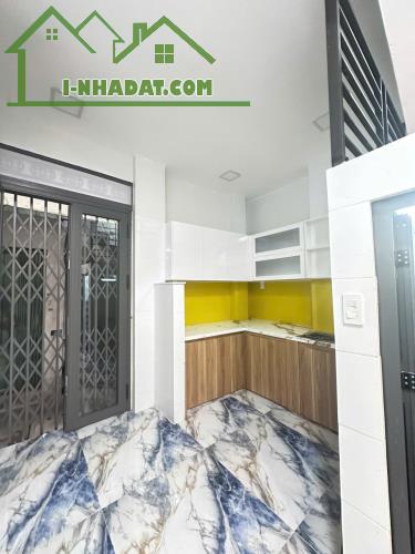 Nhà SHHC 4.4*11m/2lầu/4PN/3Toilet hẻm thông 39 Dạ Nam P2Q8 - 1