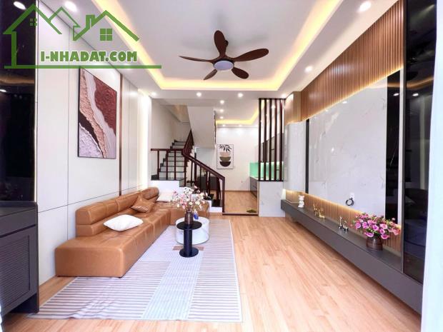 🔥 NHÀ PHỐ MỚI 100% - MẶT TIỀN HÒA CƯỜNG BẮC - 3 TẦNG ĐẸP NHƯ MƠ - CHỈ 5.09 TỶ