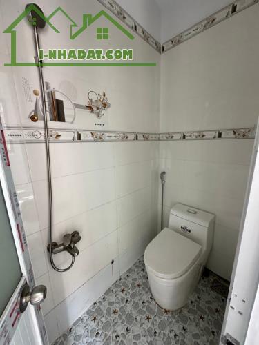 NHÀ ĐẸP - Ô TÔ NGỦ TRONG NHÀ - GIÁP TÂN PHÚ - Q6 - GARA ĐỂ Ô TÔ - CHỈ 4.95 TỶ - 2