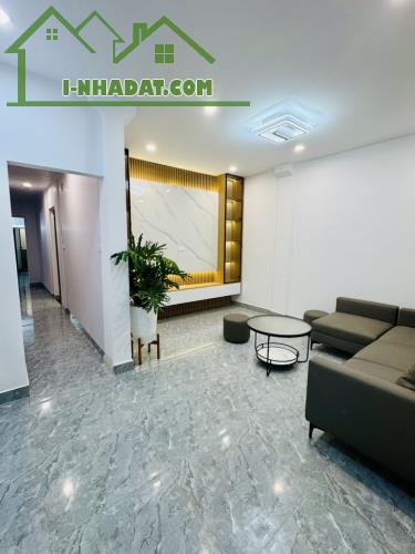 Bán nhà tầng 1 Tập thể Hai Bà Trưng – 75m² sử dụng, đối diện công viên Tuổi Trẻ