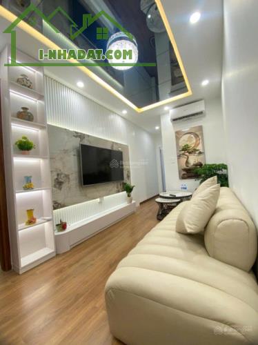 Bán gấp căn hộ 2PN, 2WC full nội thất tại Thi Sách, Hai Bà Trưng, 65m2, giá 4.85 tỷ. LH:
