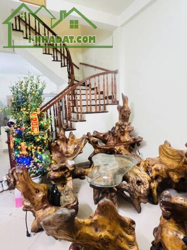 📣📣📣TRUNG TÂM ĐỐNG ĐA - THÁI HÀ , NHÀ TRÊN MẶT NGÕ THÔNG - OTO ĐỖ CỬA - LÔ GÓC 3 MẶT THO - 3