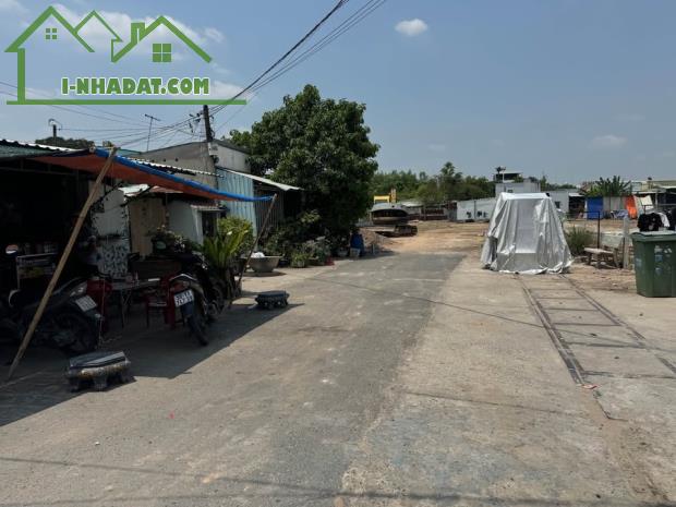 CHÚ VIỆT GỬI BÁN LÔ ĐẤT MT.ĐƯỜNG CHỢ VIỆT KIỀU ĐẸP 200M2 SHR 680TR - 4