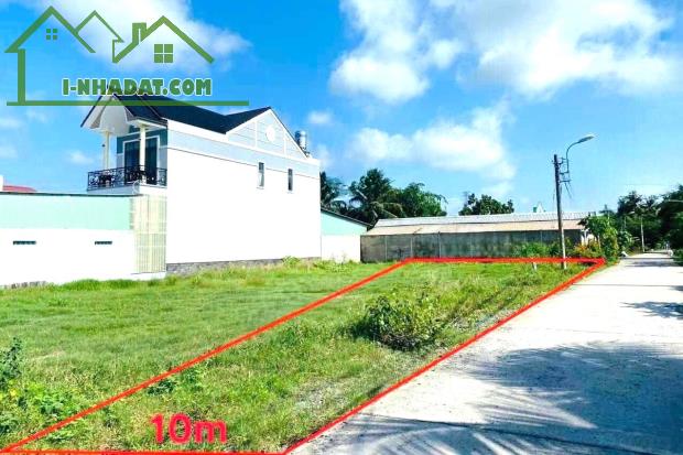 BÁN GẤP 700M2 ĐẤT MẶT TIỀN THỔ CƯ QL14 NGAY CHỢ THỊ XÃ, DÂN ĐÔNG 970TR