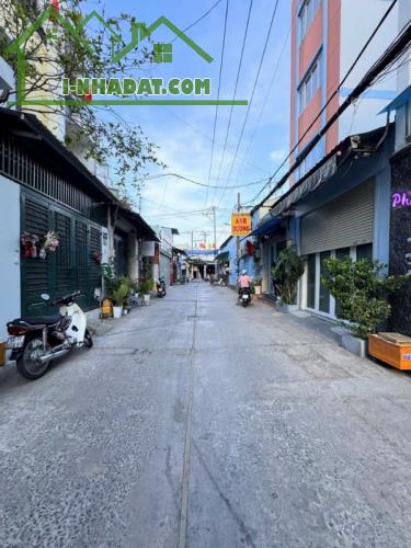 Bán nhà đường Lê Văn Quới Bình Tân, 4PN, nở hậu, hẻm xe tải Giá chỉ 6.48 tỷ, sổ riêng - 1