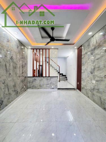 Bán nhà đường Lê Văn Quới Bình Tân, 4PN, nở hậu, hẻm xe tải Giá chỉ 6.48 tỷ, sổ riêng - 2
