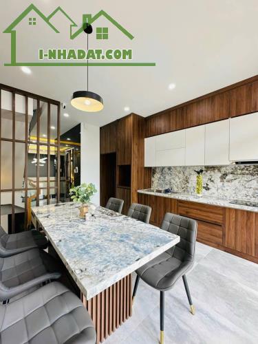 Bán nhà ở mặt tiền đường Lê Hiến Mai, phường Thạnh Mỹ Lợi, quận Thủ Đức, giá 3 tỷ 250 triệ - 2