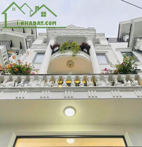 Đi nước ngoài định cư bán gấp nhà ở đường Lê Văn Sỹ, phường 14, quận 3, giá 2 tỷ 850 triệu