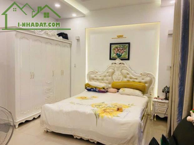 Đi nước ngoài định cư bán gấp nhà ở đường Lê Văn Sỹ, phường 14, quận 3, giá 2 tỷ 850 triệu - 2
