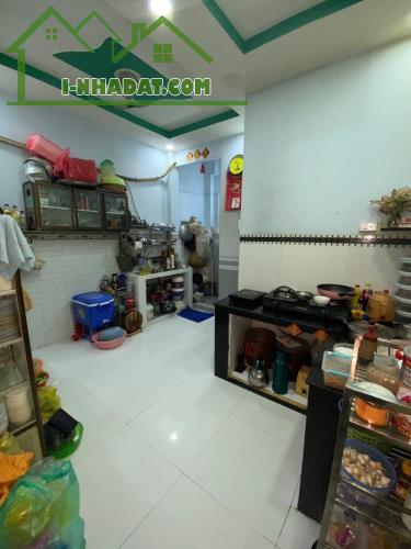 7 TỶ HƠN - NHÀ Ở AN CƯ QUẬN 11 - HẺM LẠC LONG QUÂN - DT 4*17M ĐÚC 2 TẤM - 4PN ĐẸP - 1