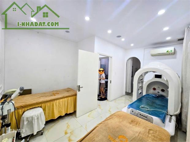 NP591 nhà phố đang cho thuê với dòng thu nhập cao, vị trí đông đúc thuận lợi KD TM - 1