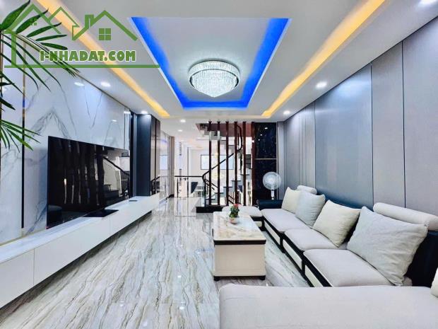 Hiếm có duy nhất 1 căn 4T x 60m2 có sân gara ôtô riêng biệt nhà gần đại học Thể Thao 3.3ỷ - 1