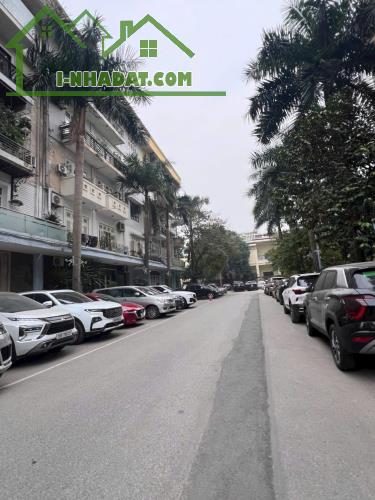 Bán căn hộ 150m2. Chung cư cao cấp Đốc Ngữ, Ba Đình - 1