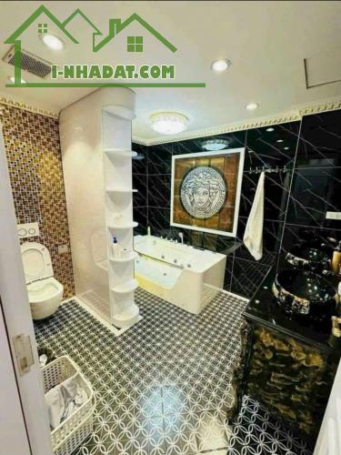 2,8 tỷ-5 tầng. NGÕ THÔNG Ô TÔ QUANH NHÀ- ở luôn. Gần chợ. 5p ra QL 6 - 1