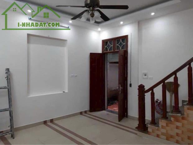 Cho thuê Phố Xã Đàn 5 tầng x 32m2, 3 ngủ, 4 vệ sinh, 12.5 Triệu - 2
