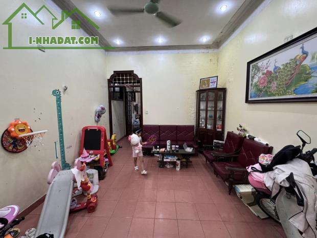 Bán Nhà Mặt Phố Quận Hoàn Kiếm 40m6T MT4m Vỉa Hè 6m 1 SỔ 1 CHỦ 43 Tỷ Lý Đạo Thành. - 1