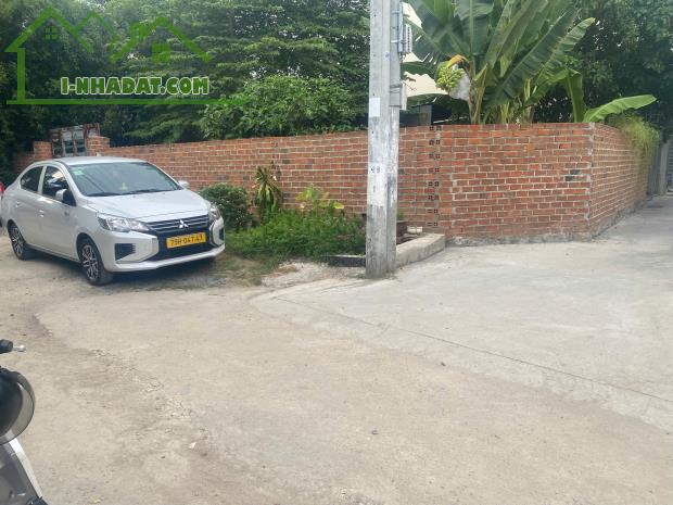 Bán nhanh lô góc 70m đường xe hơi thông , cách 2/4  khảng 150m giá 55 triệu/m