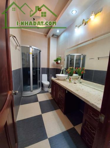 BÁN NHÀ PHÚ NHUẬN OTO VÀO NHÀ 70M2 5 TẦNG NGANG 5.5M 7 PN HẺM THÔNG KD CHDV NGUYỄN ĐÌNH