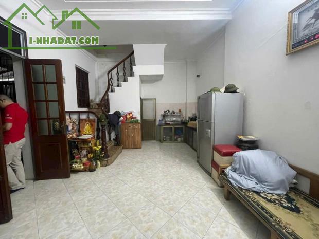 Nhà Chính Chủ Đang Cần Bán gấp giá đầu tư ! -DT :46 M x4 Tầng  - Mt, 4 M  ( giá 6.95 tỷ )