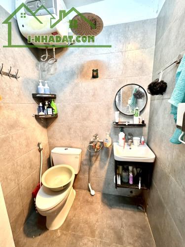 Nhỉnh 3.5 tỷ, 100 m2, tập thể 02 ngủ, sổ đỏ, Trần Thánh Tông, Trần Hưng Đạo, Hoàn Kiếm, Ký - 2