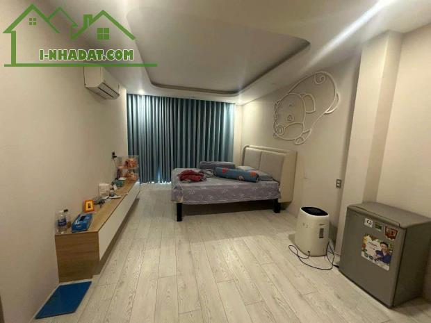 MỘT ĐỜI CHỦ CẦN BÁN NHÀ MẶT TIỀN 5 LẦU AN ĐIỀM P10 Q5 - 3