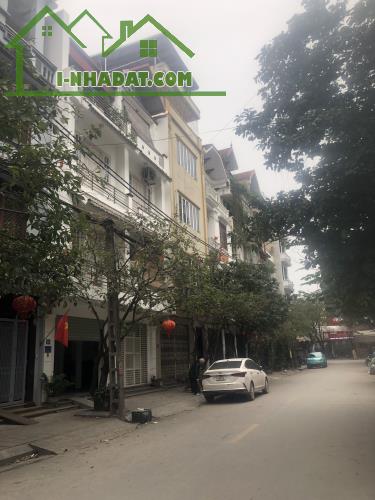 BÁN NHÀ 43 M2 ĐƯỜNG QUANG TRUNG HĐ_NHỈNH 6 TỶ_OTO ĐỖ CỬA_NGÕ THÔNG TỨ TUNG - 1