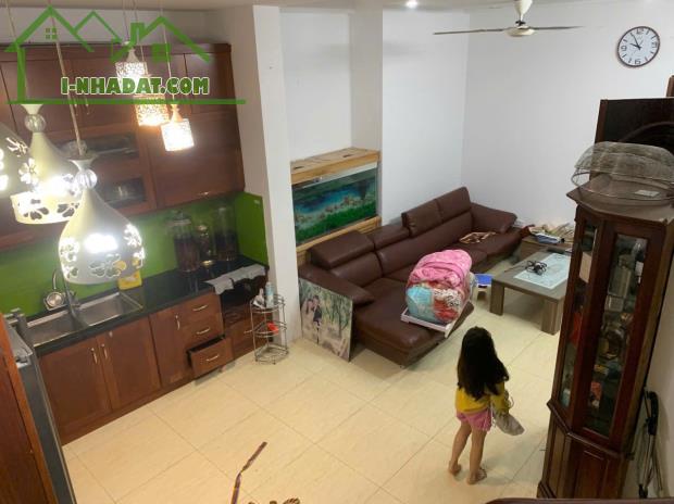 Cho thuê nhà nguyên căn ngõ 360 Xã Đàn, 50m2, 4 tầng, 4 ngủ, 13.5 Triệu KD online, ở gđ - 1