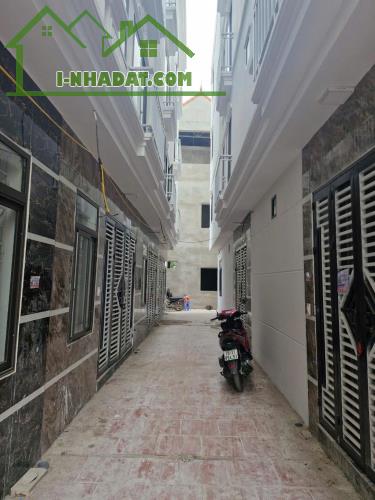 Bán nhà biên giang,hà đông.Ngõ thông-nhà mới-gần ô tô.
