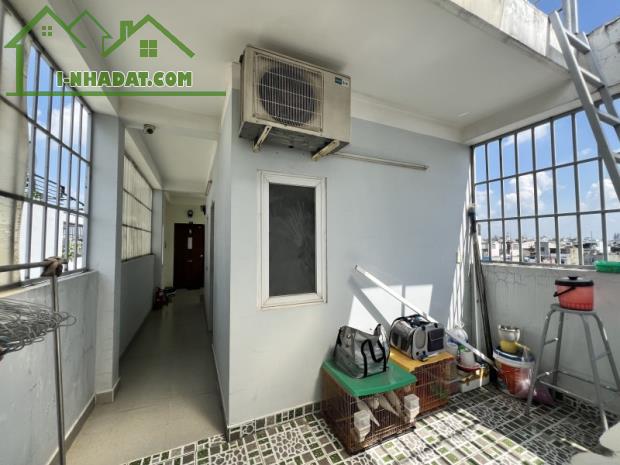 Bán căn hộ dịch vụ Bình Tân, đường số 11, 760m2, 2 mặt tiền, 4 lầu, chỉ 7.X tỷ - 1
