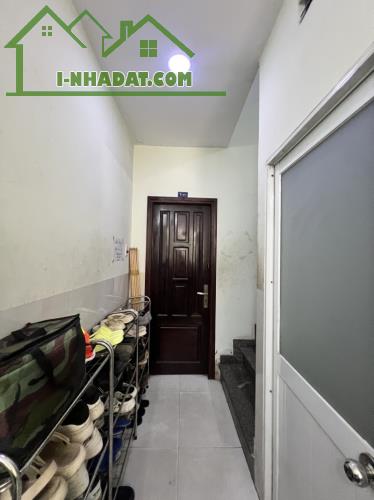Bán căn hộ dịch vụ Bình Tân, đường số 11, 760m2, 2 mặt tiền, 4 lầu, chỉ 7.X tỷ - 2