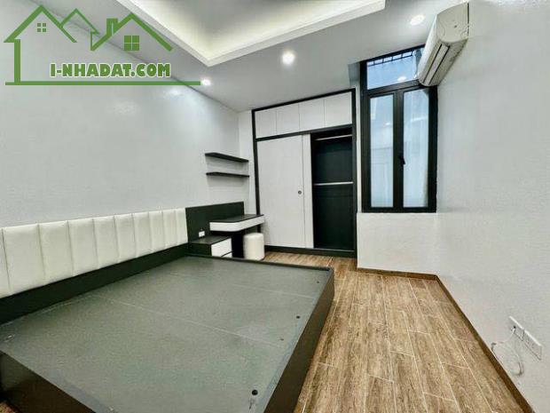 BÁN GẤP NHÀ PHỐ ĐÀM QUANG TRUNG 42M2, 4T DÂN XÂY, Ô TÔ ĐỖ GẦN NHỈNH 8 TỶ - 4