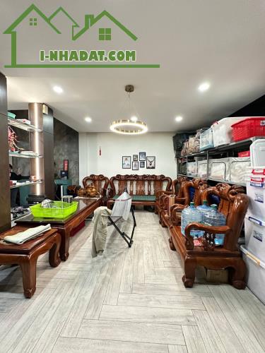 BÁN NHÀ MẶT TIỀN Lê Lăng, Tân Phú 4 tầng 148m2 (6,7x22). Nhà đẹp ở ngay. Giá chỉ 19 tỷ.