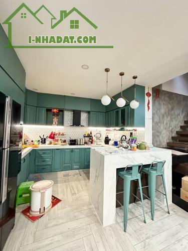 BÁN NHÀ MẶT TIỀN Lê Lăng, Tân Phú 4 tầng 148m2 (6,7x22). Nhà đẹp ở ngay. Giá chỉ 19 tỷ. - 3