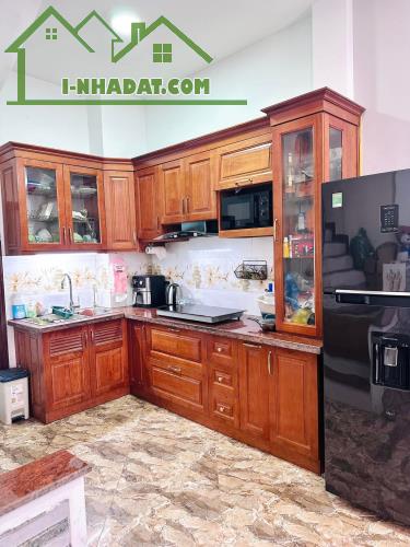 Cho thuê nhà ngõ 200 Vĩnh Hưng, 5 tầng x 42 m2, 3 ngủ khép kín, 12.5 Triệu - 2
