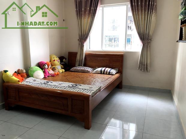 Bán căn hộ Sơn Kỳ 1, diện tích 64m2, 2 phòng, giá 2.650 tỷ, sổ hồng